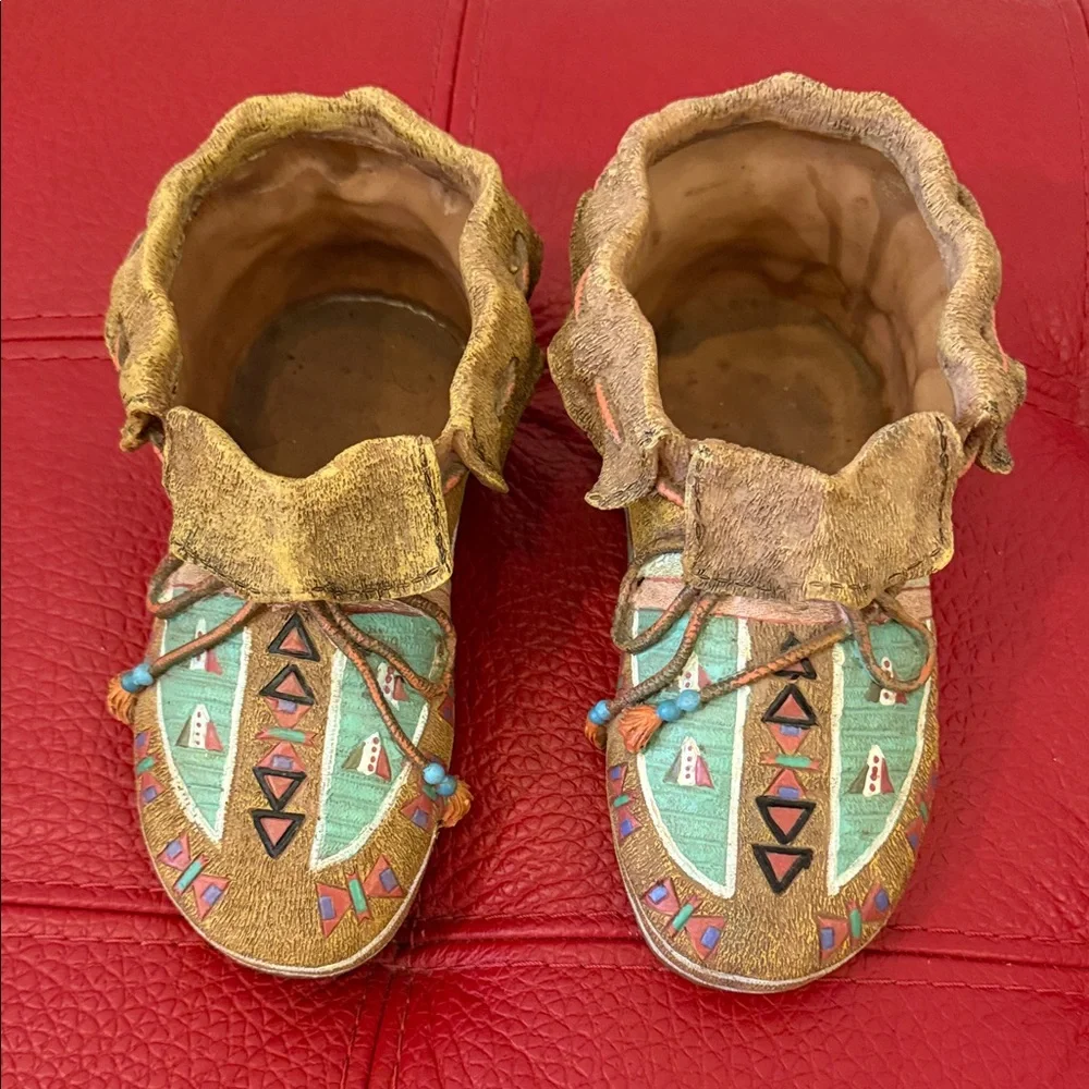 Vtg Southwestern Clay Moccasin Figurines Painted Shoes Ornaments - Picture 1 of 10